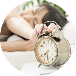 頭眠りが浅く、ぐっすりと眠れない。