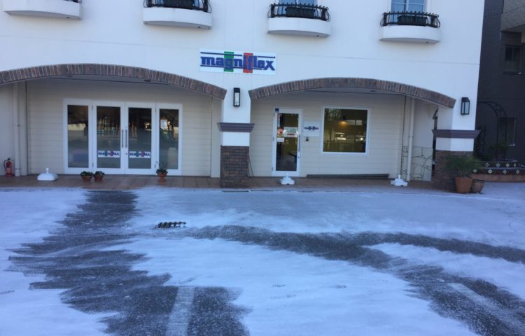 今月のテーマは《雪》 〜ピンク😱?〜